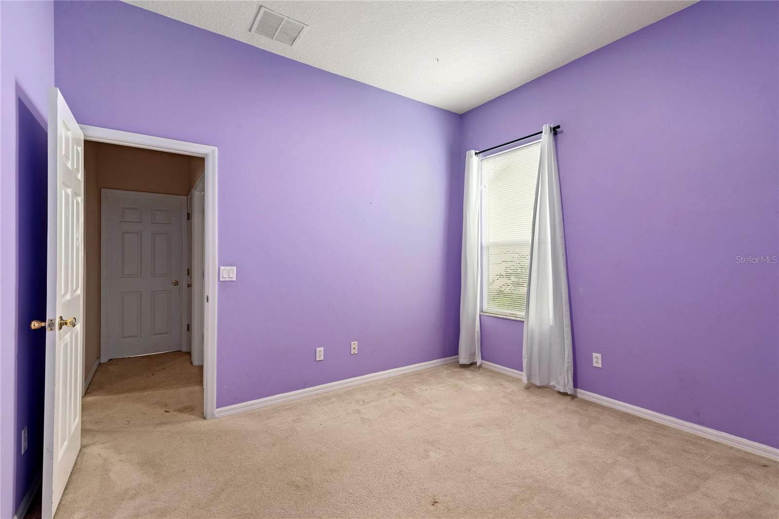 332 LARGOVISTA DR
