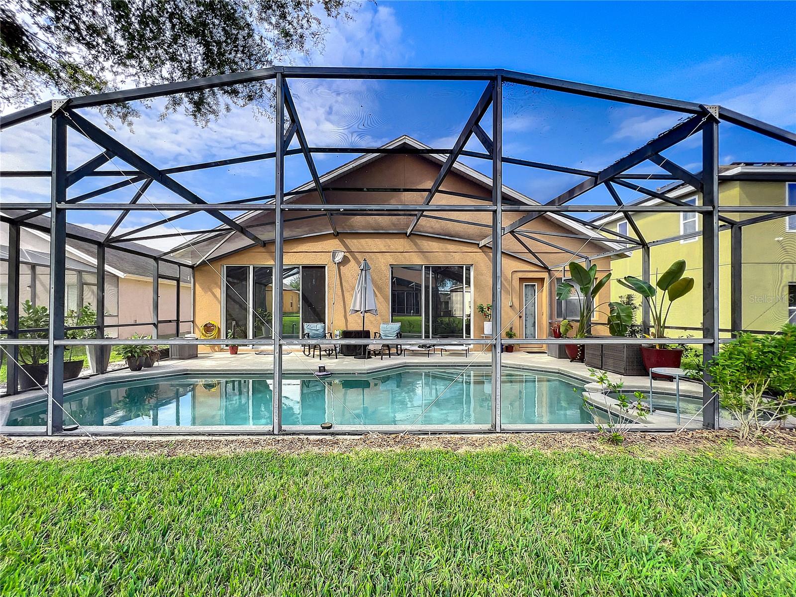 124 MALAGA AVE