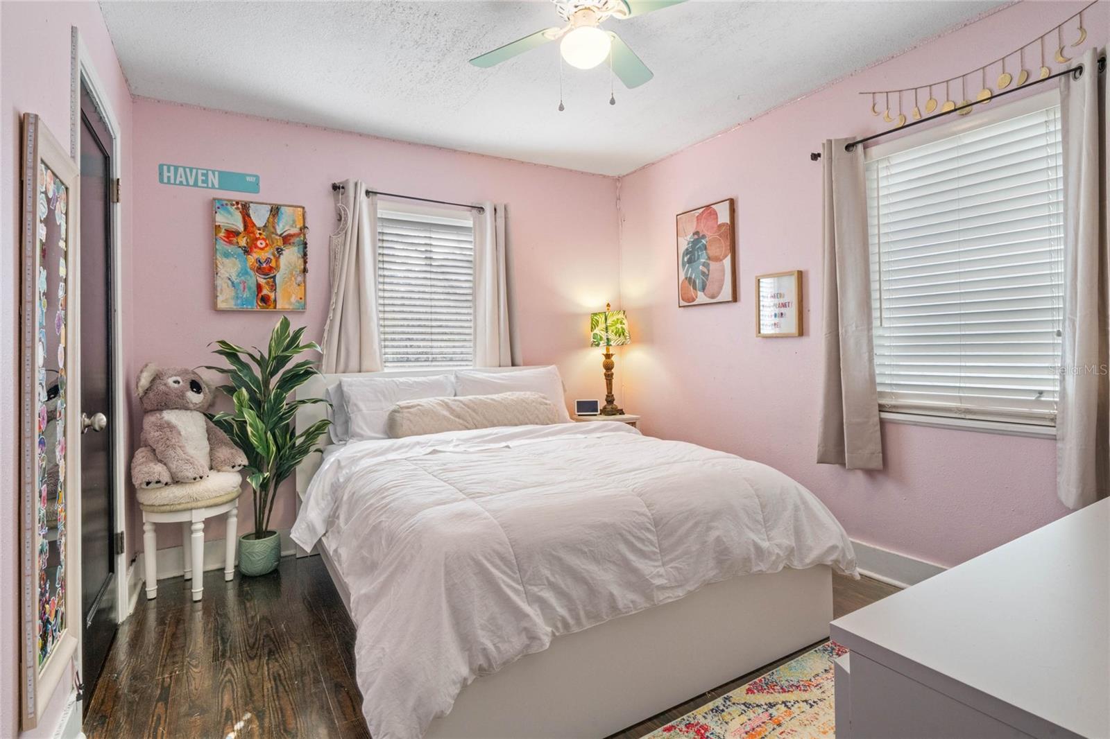 900 PARK PL