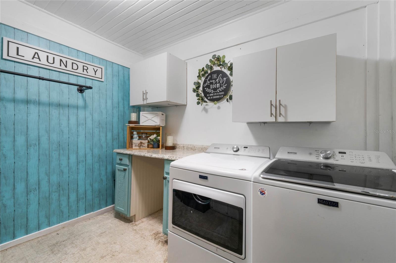 900 PARK PL