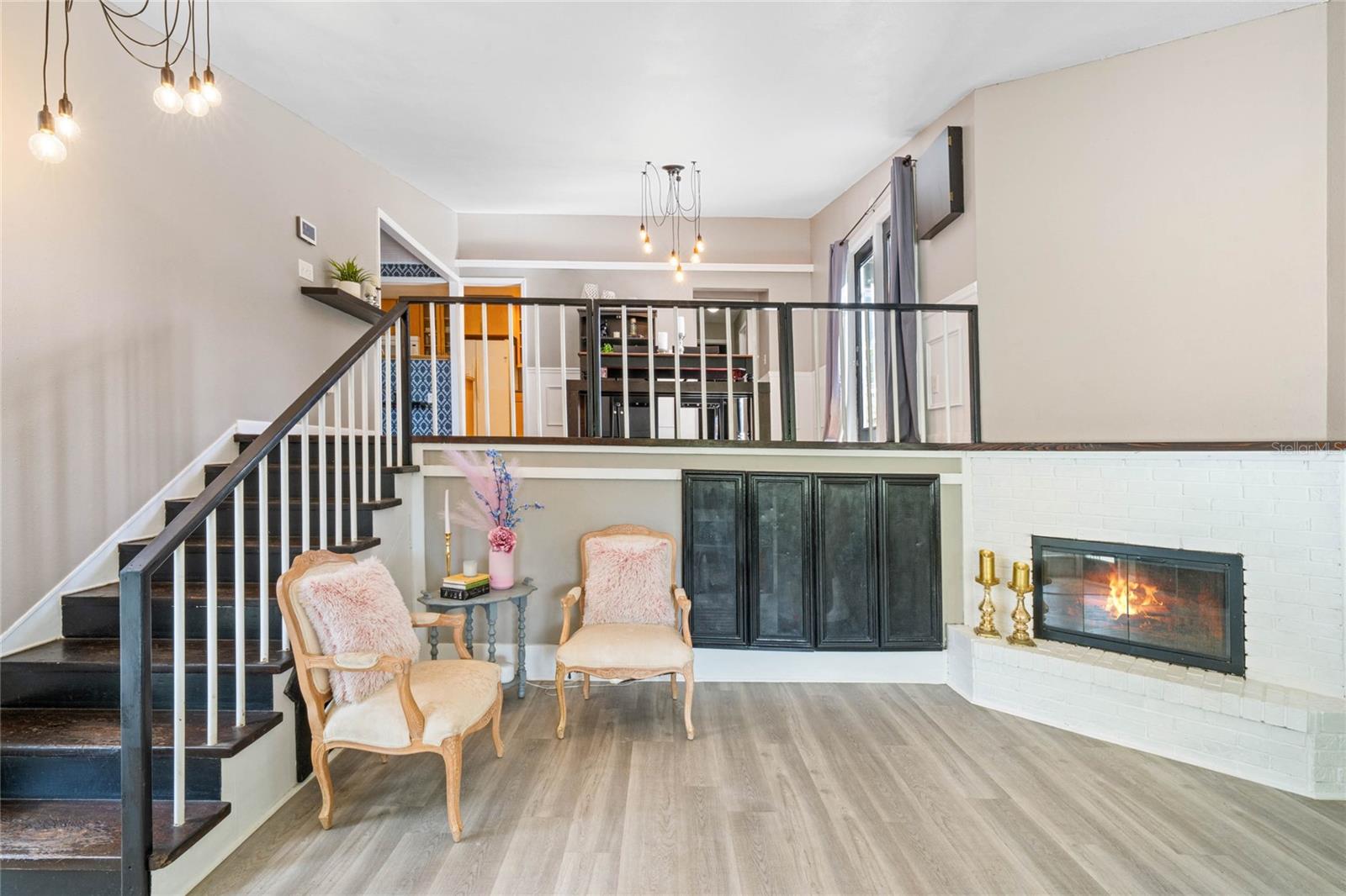 900 PARK PL