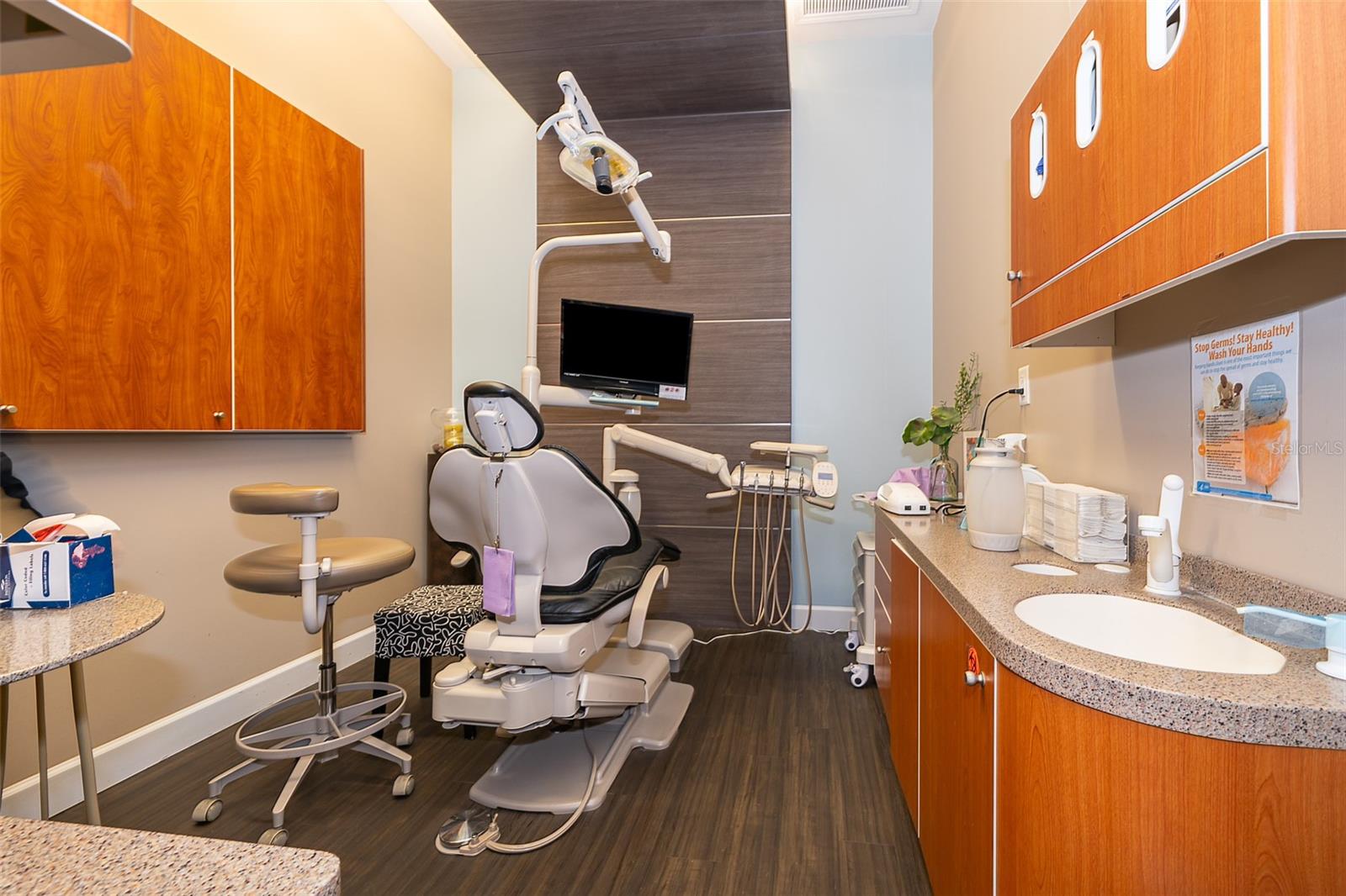 422 S ALAFAYA TRL #27