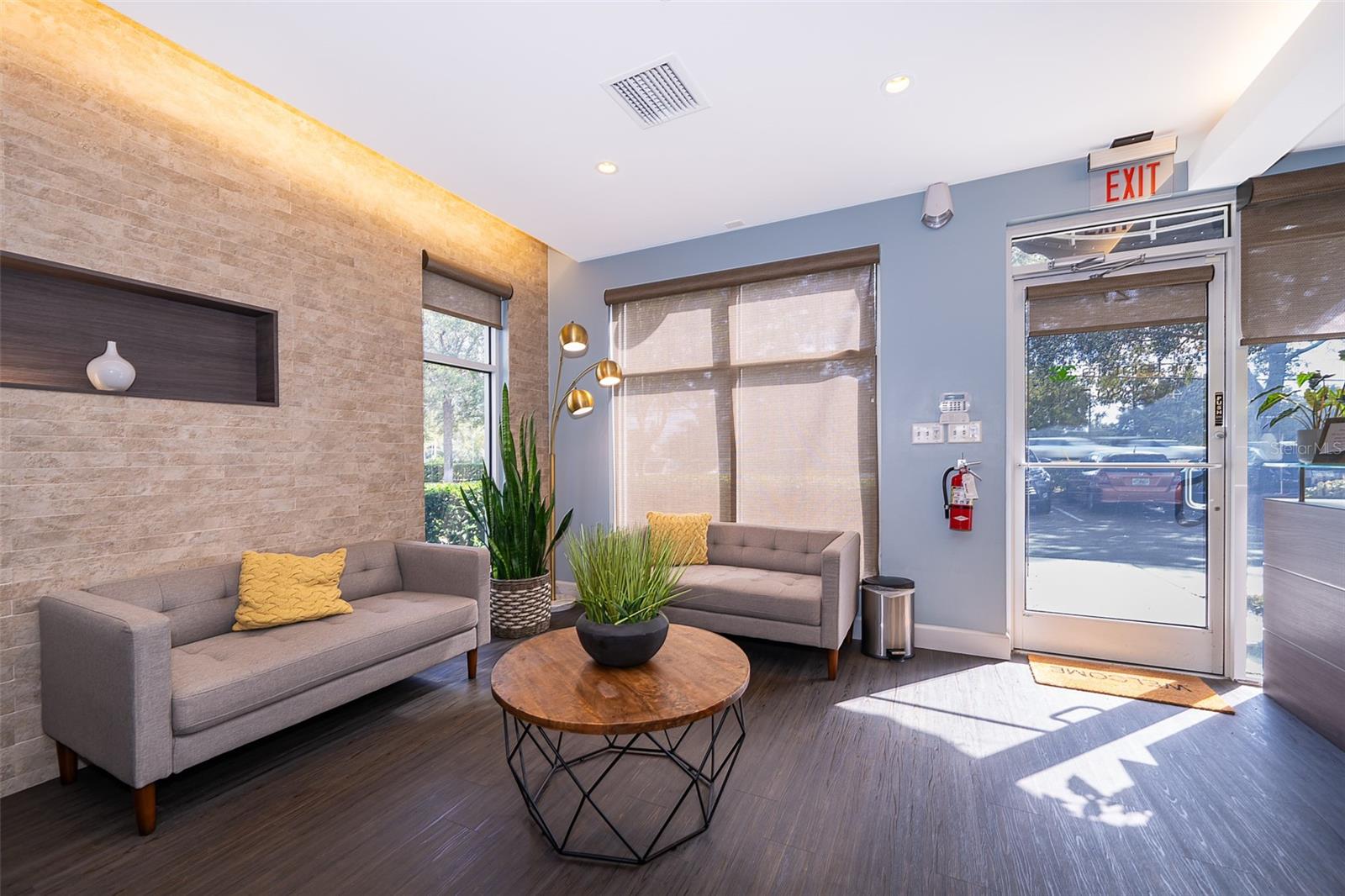 422 S ALAFAYA TRL #27