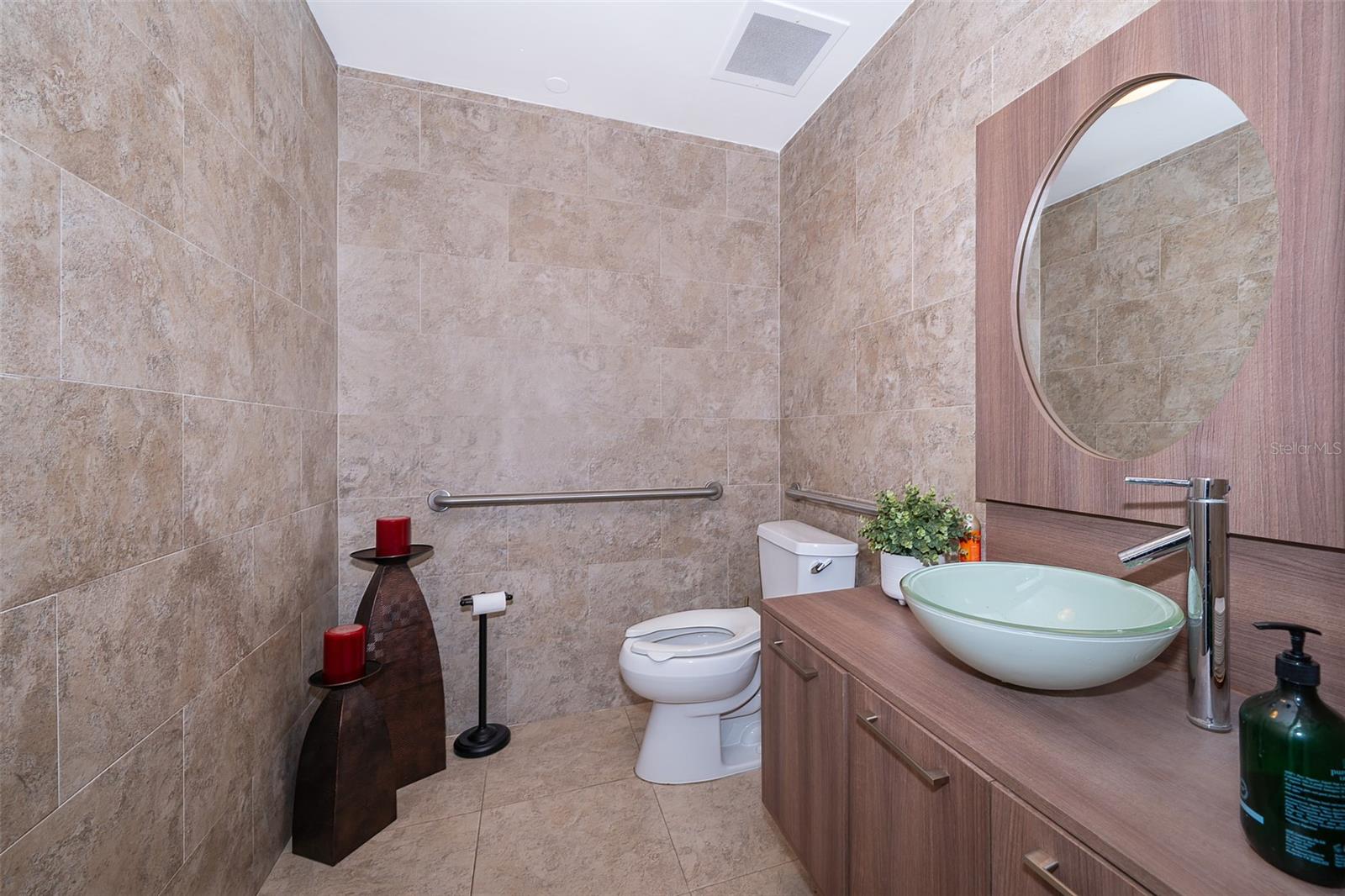 422 S ALAFAYA TRL #27