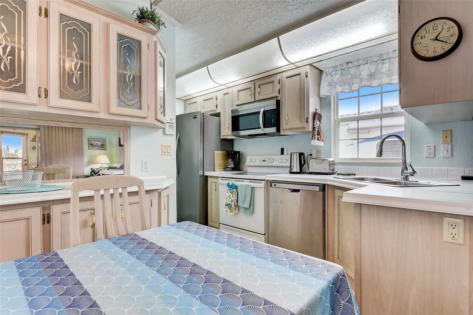 226 ST GEORGE DR
