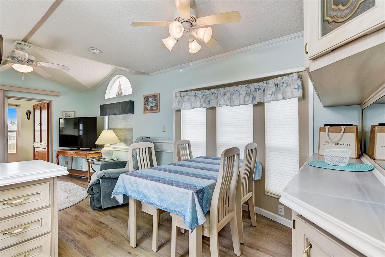 226 ST GEORGE DR