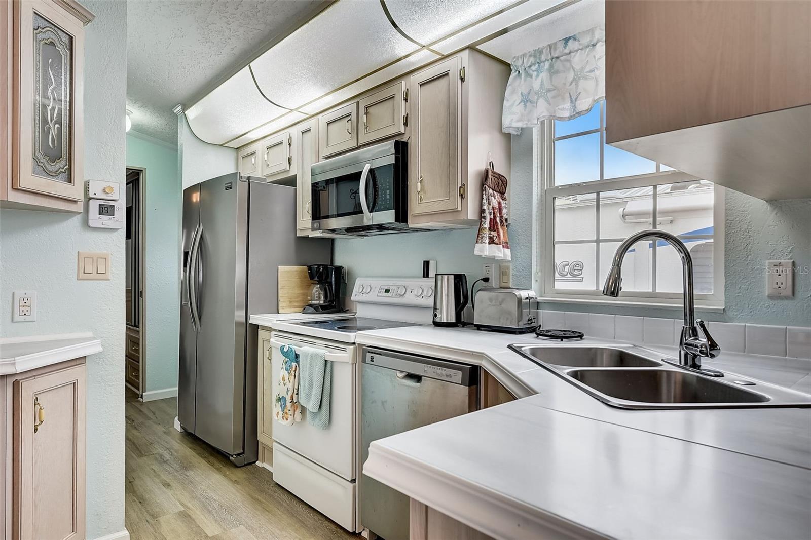226 ST GEORGE DR