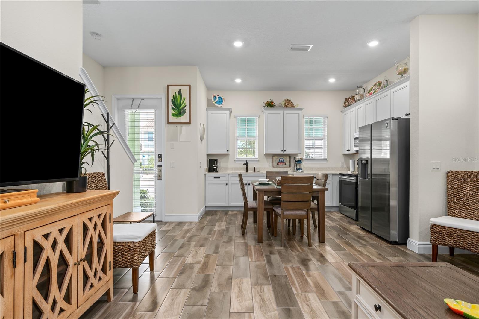 8040 SANDY TOES WAY