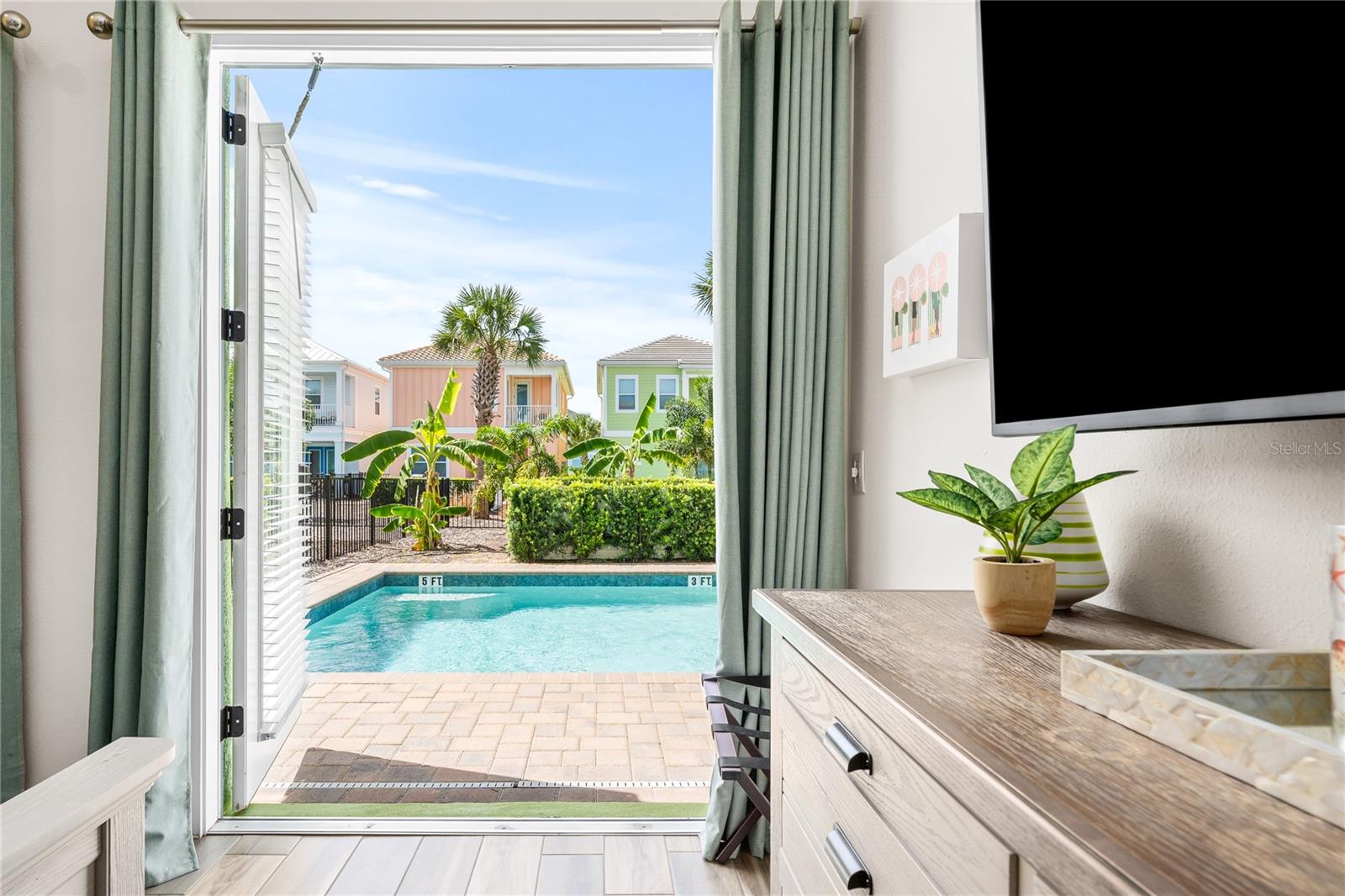 8040 SANDY TOES WAY