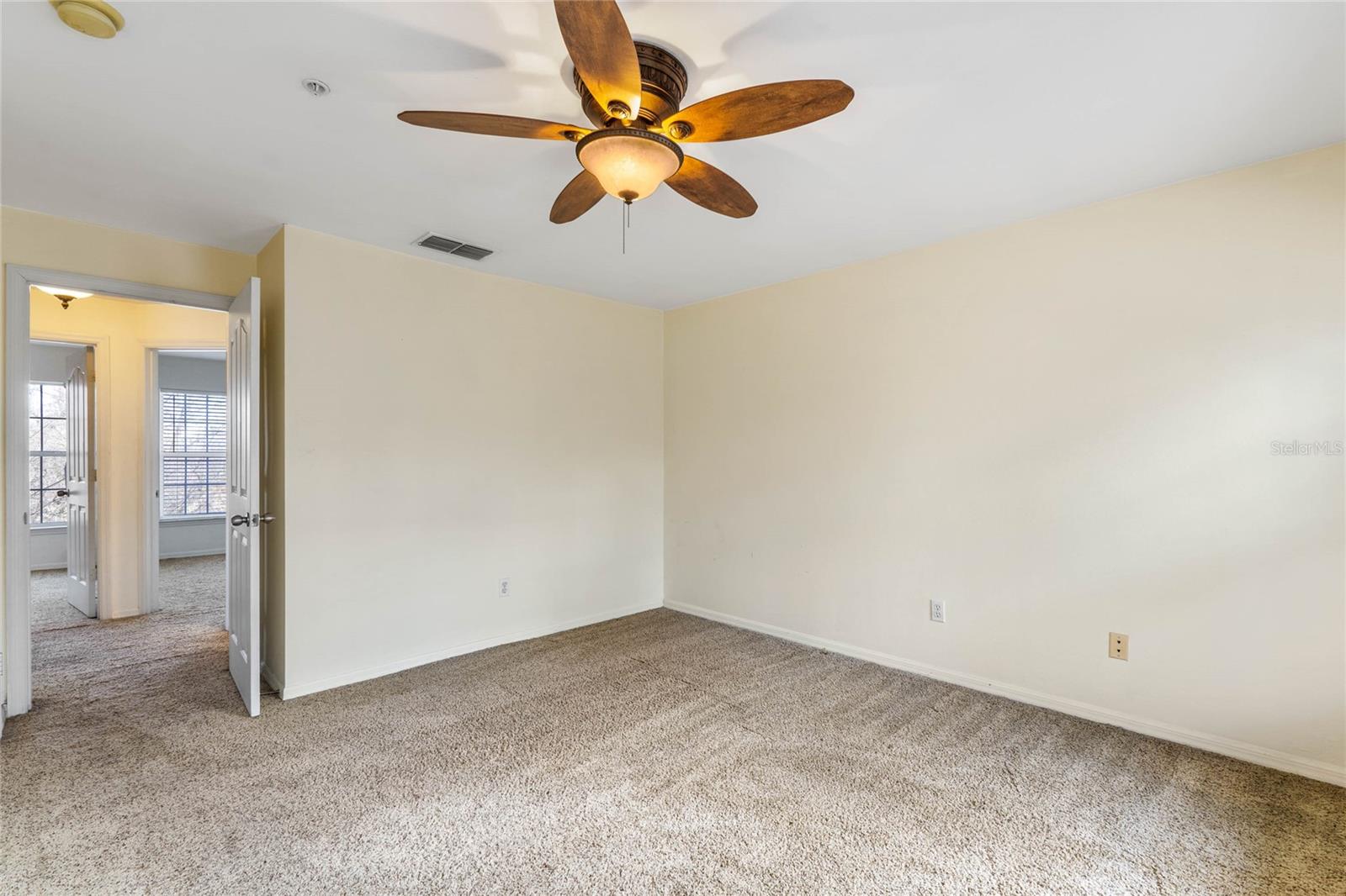 730 CENTERVALE DR