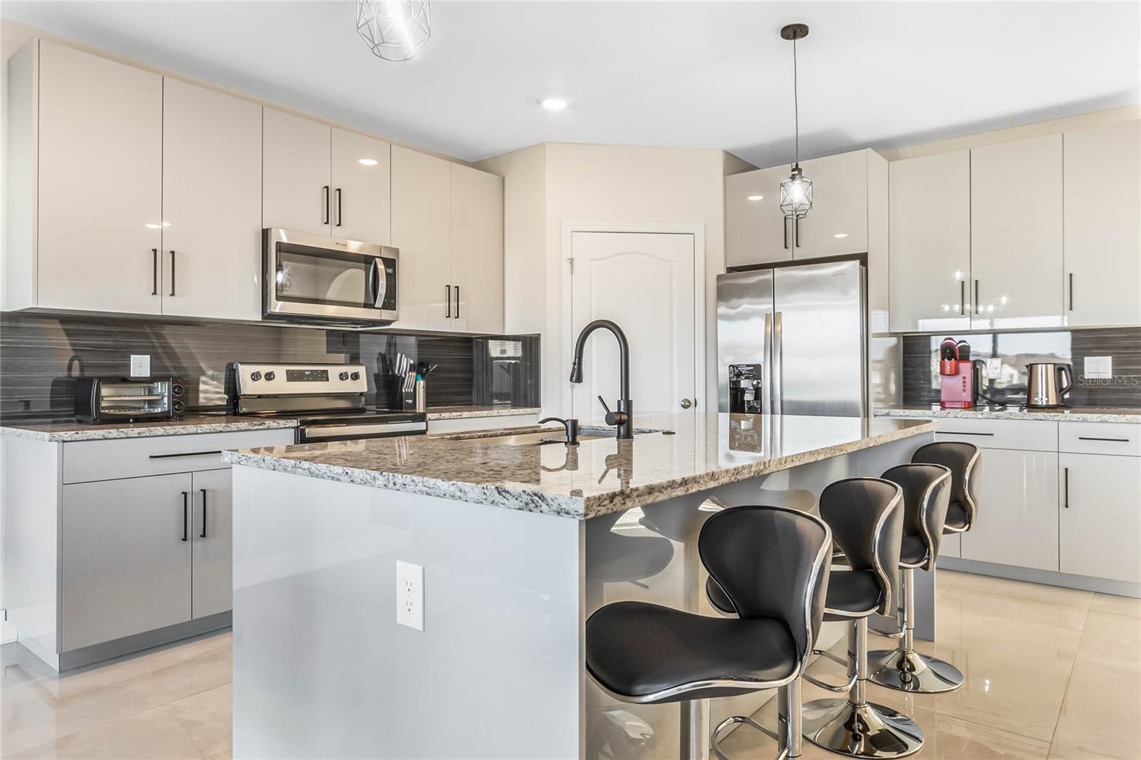 845 SUN BURST RD