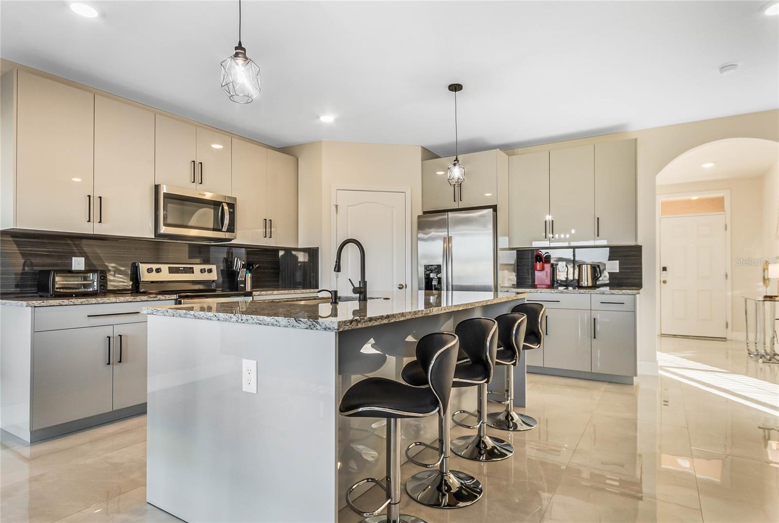 845 SUN BURST RD