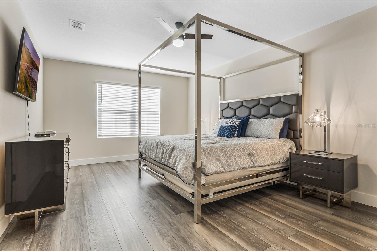 845 SUN BURST RD