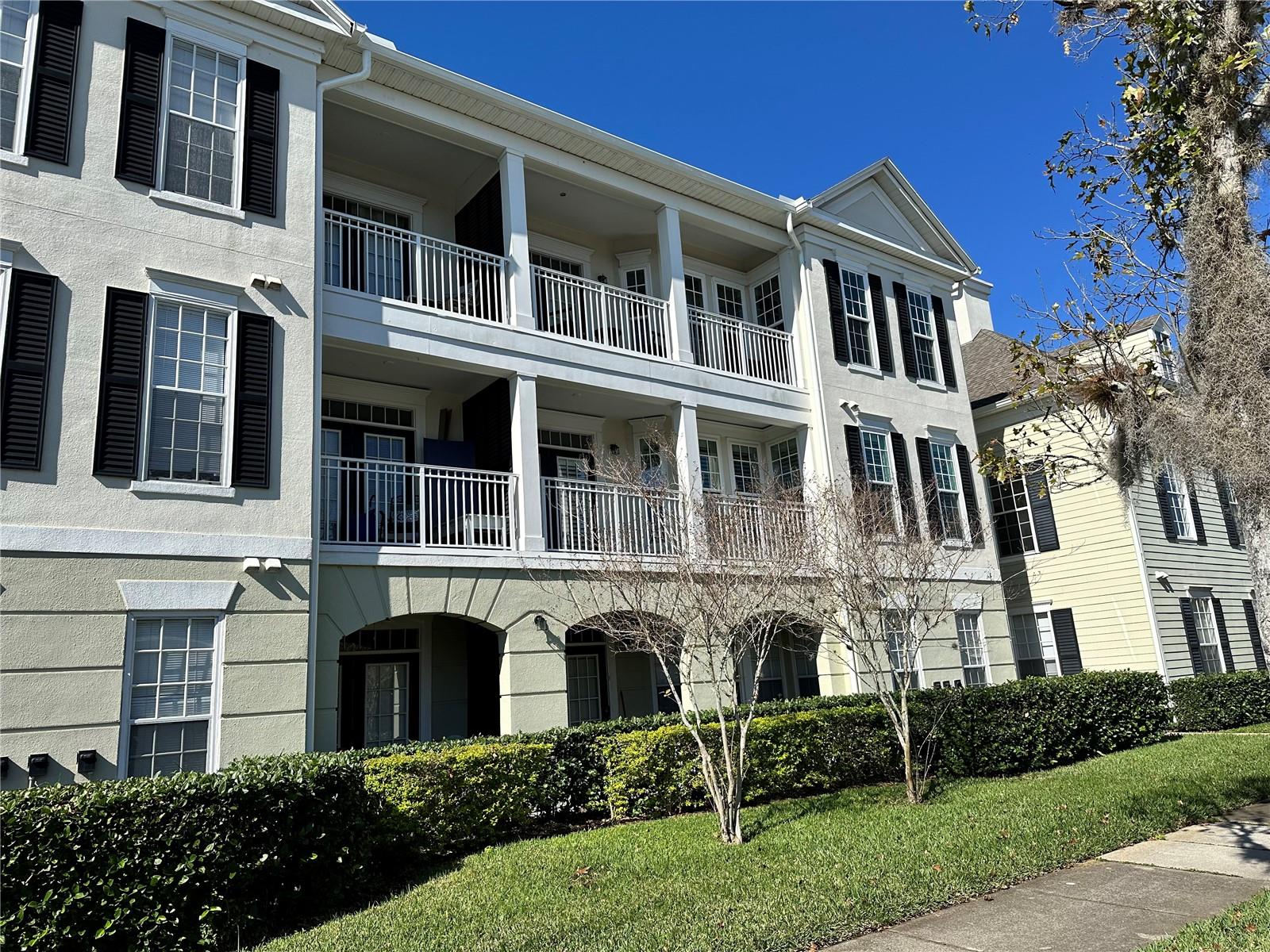 239 LONGVIEW AVE #214