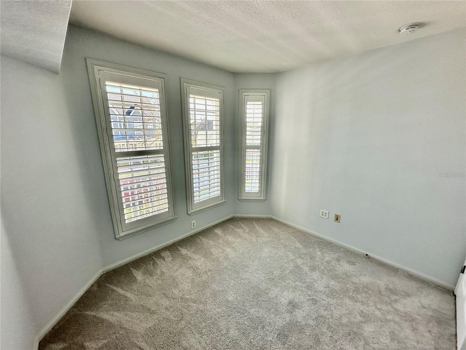 239 LONGVIEW AVE #214