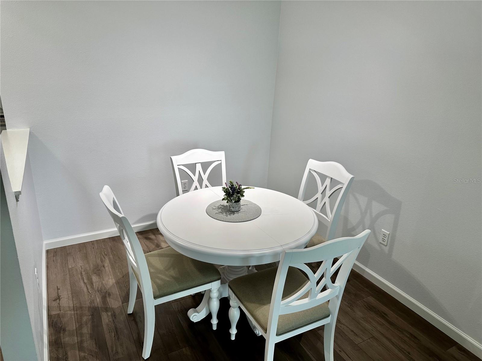 239 LONGVIEW AVE #214