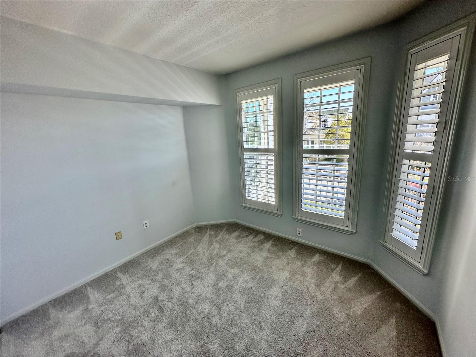 239 LONGVIEW AVE #214