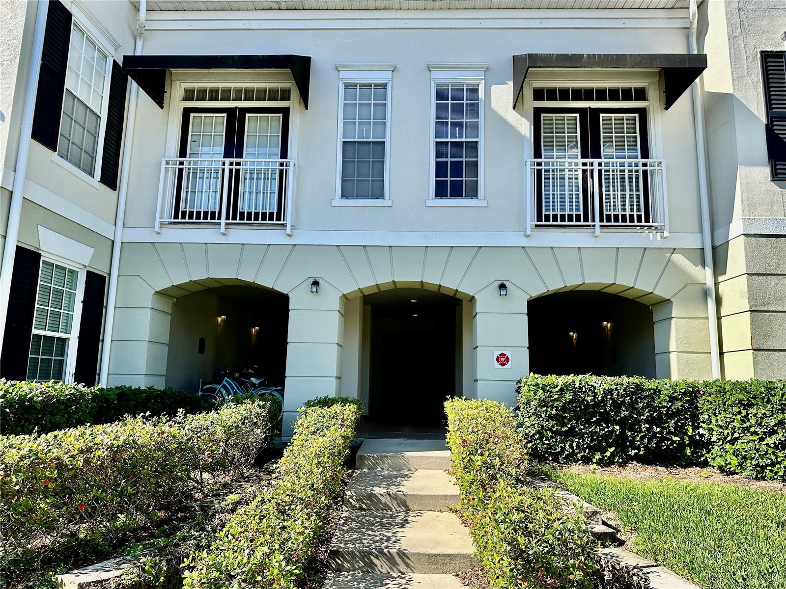 239 LONGVIEW AVE #214