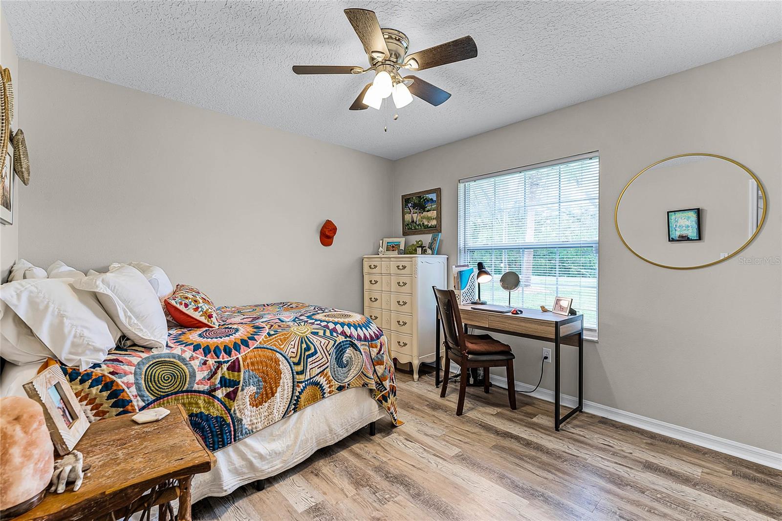 610 NE 52ND CT