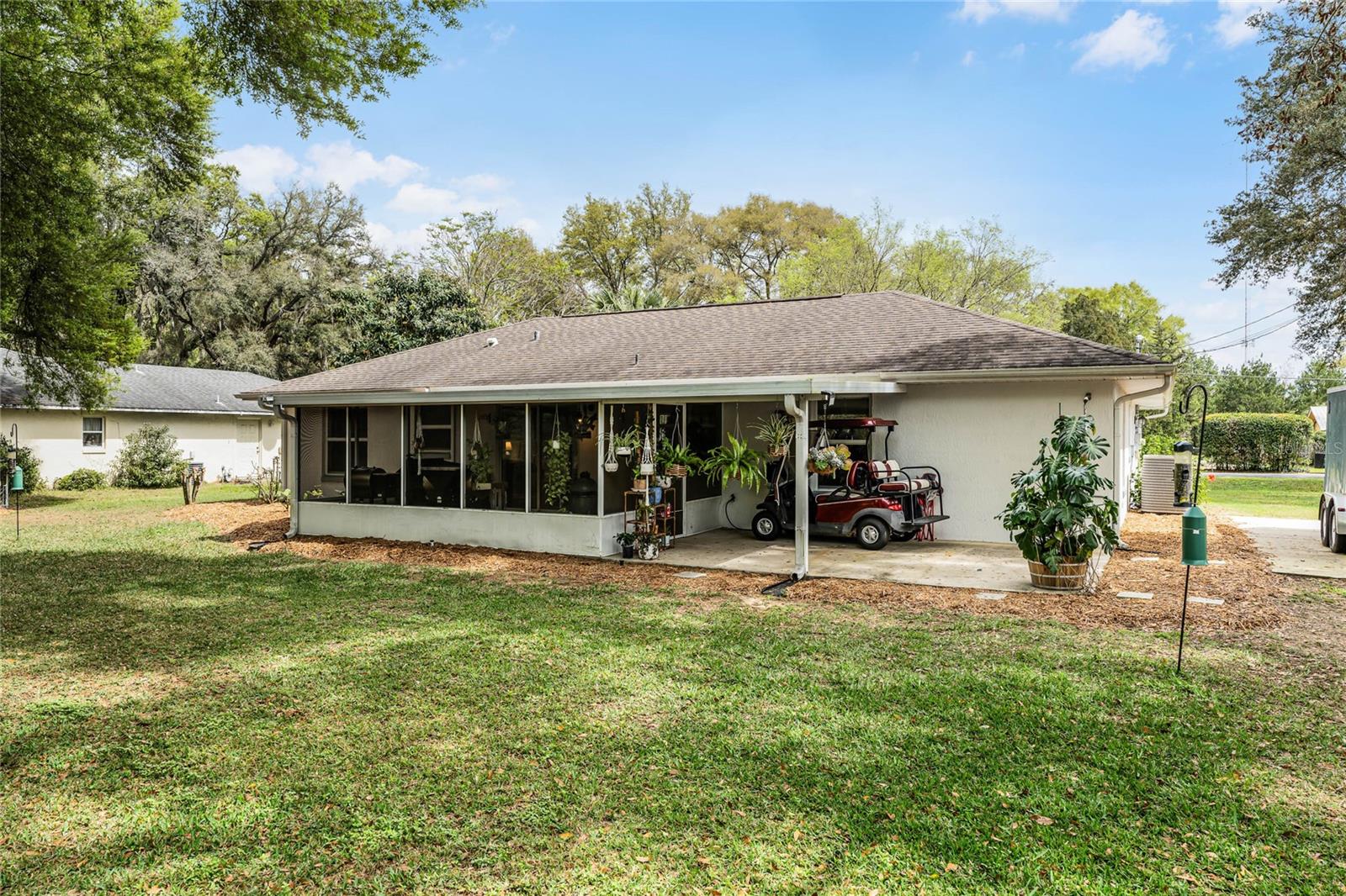 610 NE 52ND CT