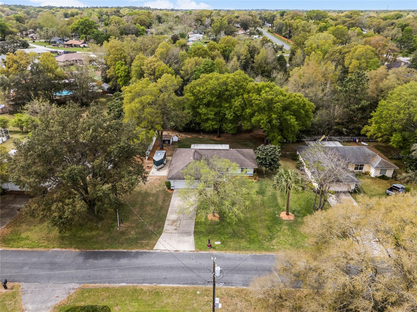 610 NE 52ND CT