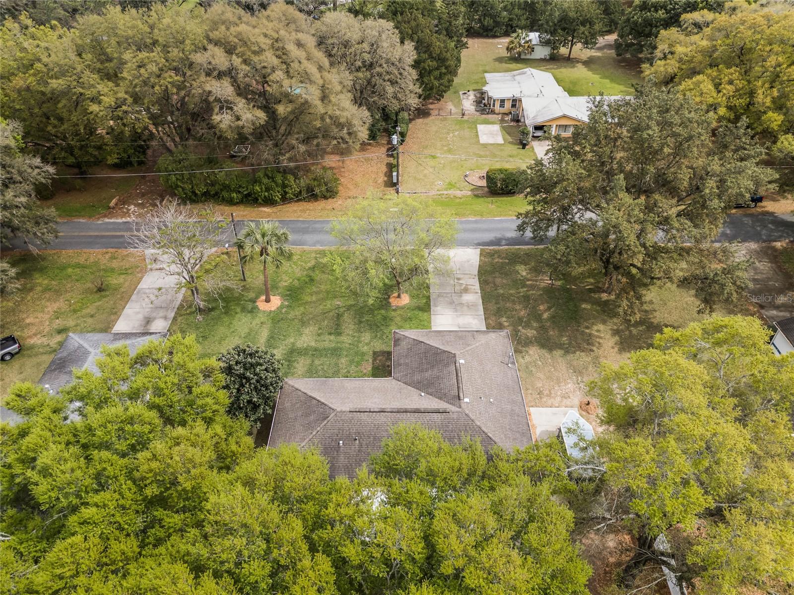610 NE 52ND CT