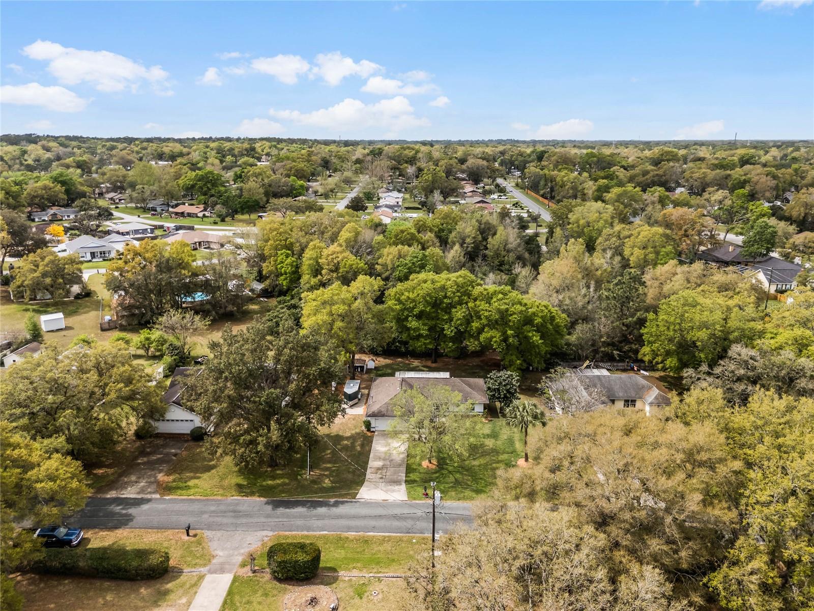 610 NE 52ND CT