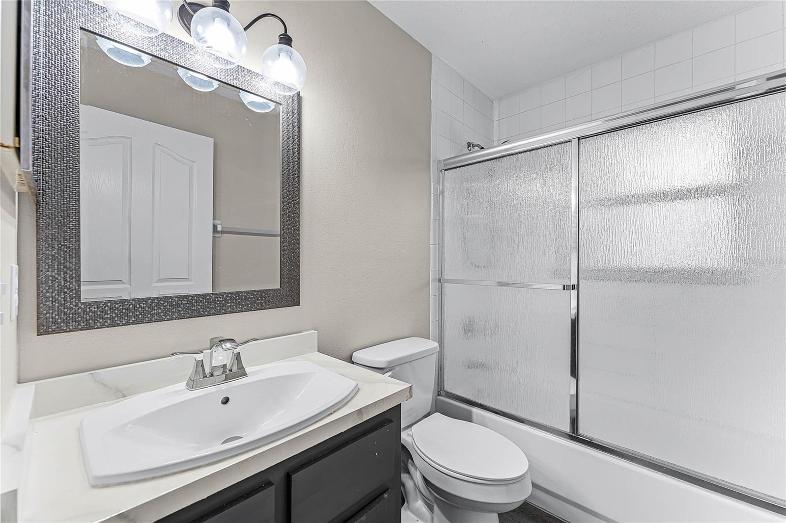 610 NE 52ND CT