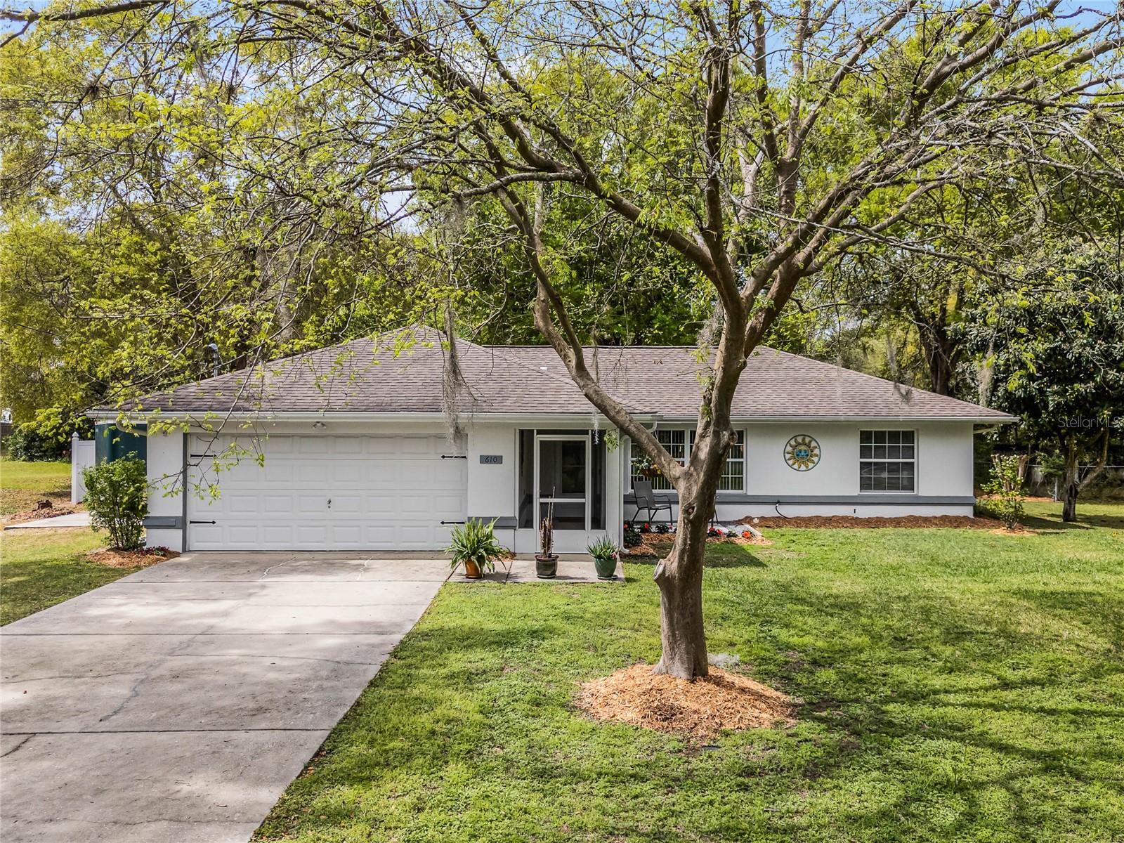 610 NE 52ND CT
