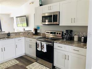 342 SHADY OAK LOOP