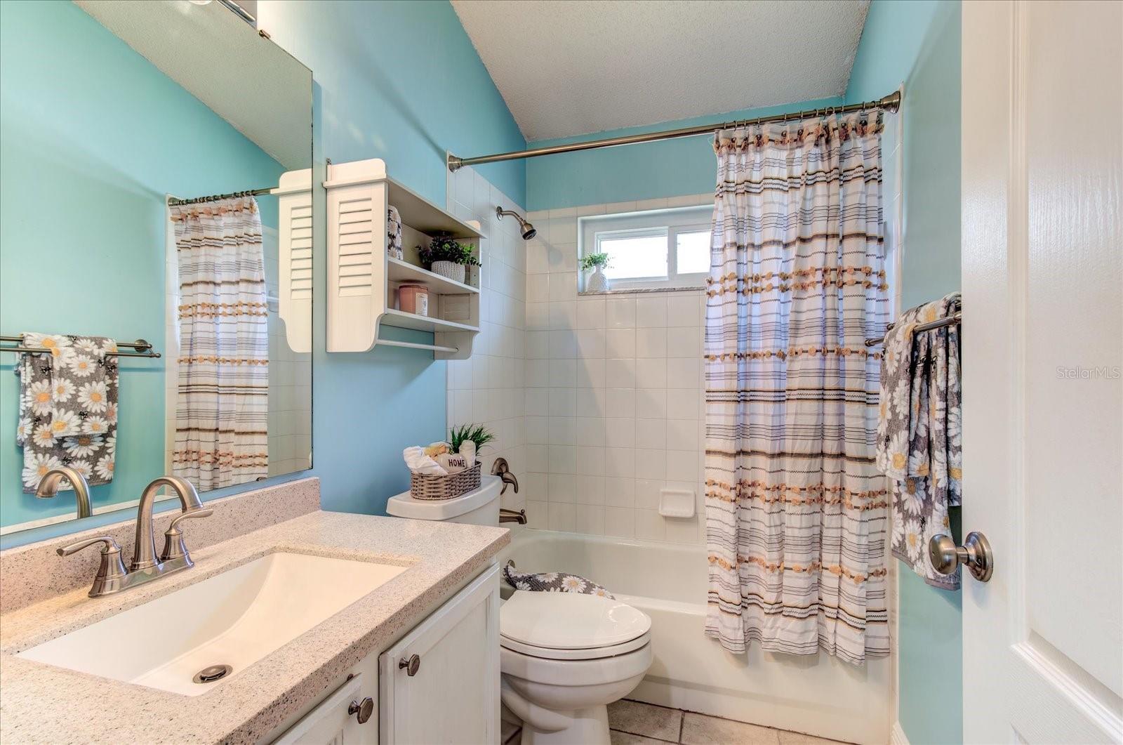 524 LAKEHAVEN CIR