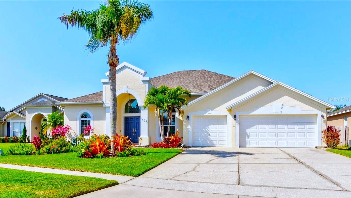 524 LAKEHAVEN CIR