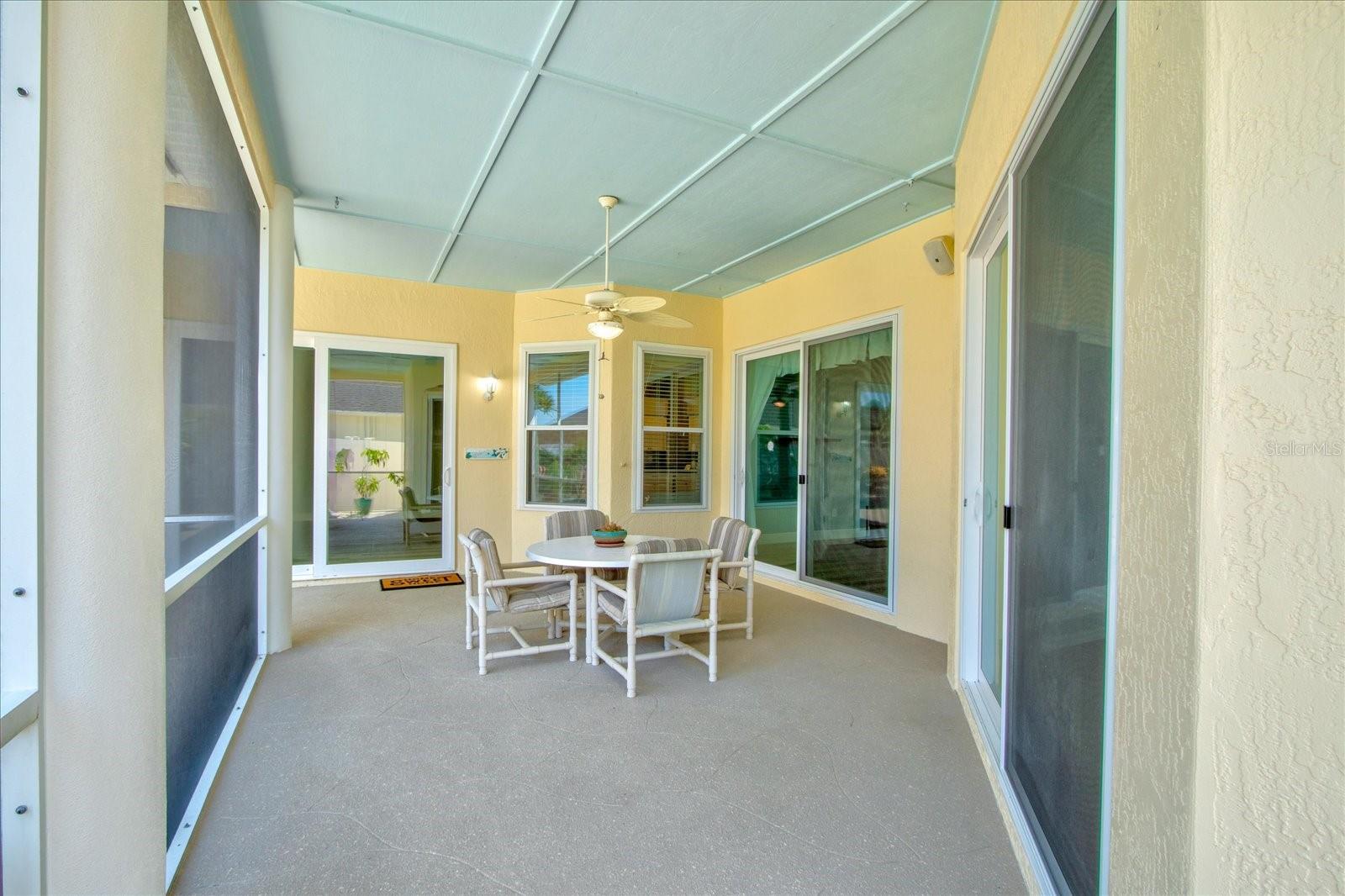 524 LAKEHAVEN CIR