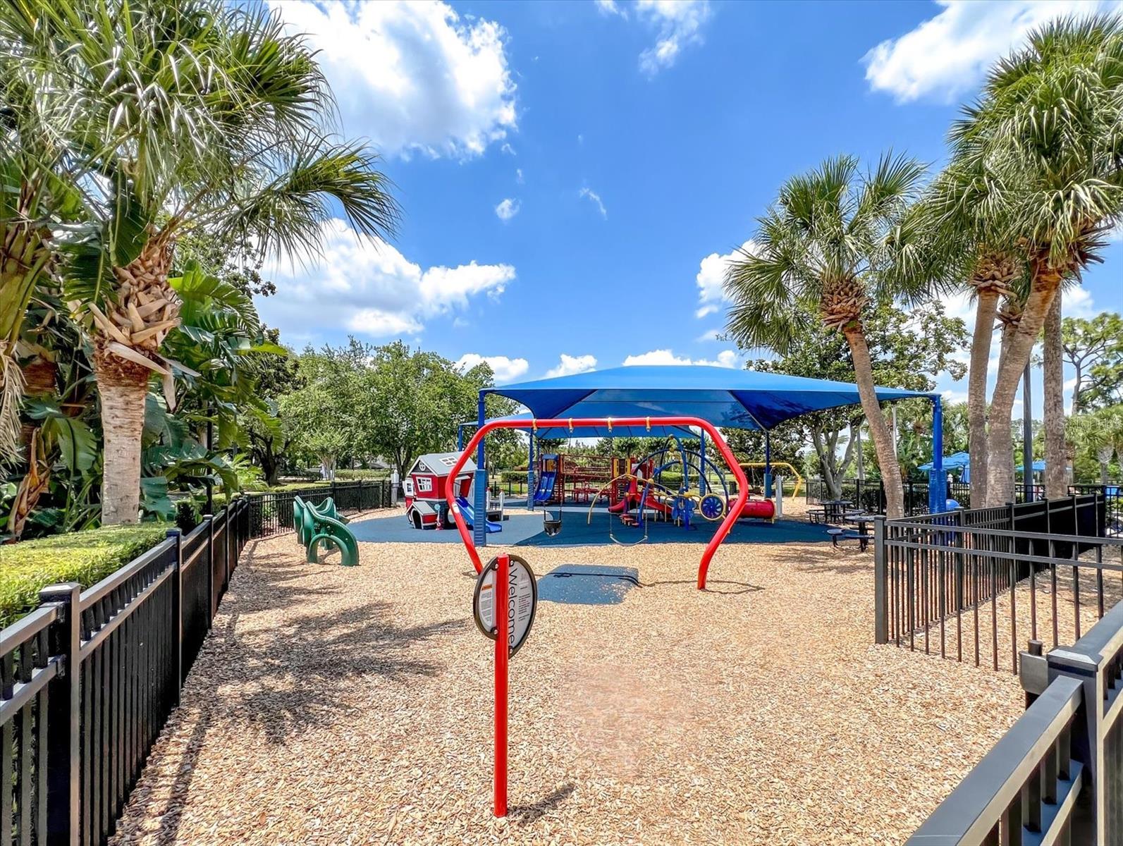 524 LAKEHAVEN CIR