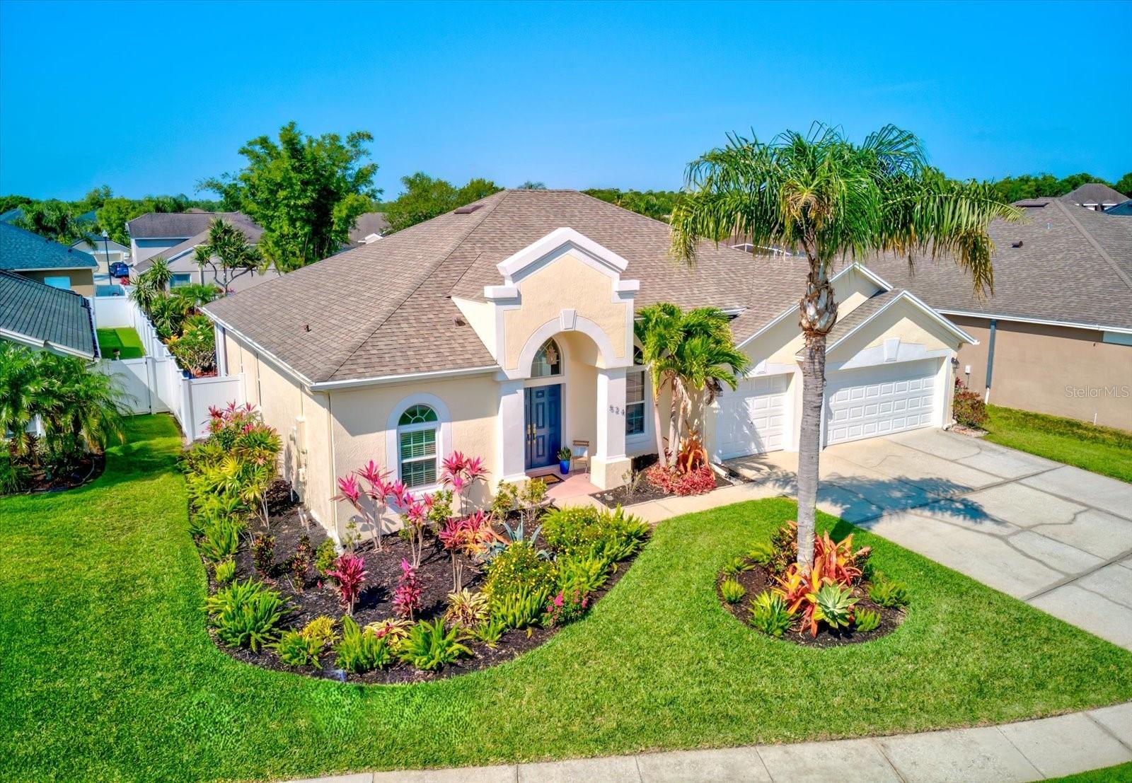 524 LAKEHAVEN CIR