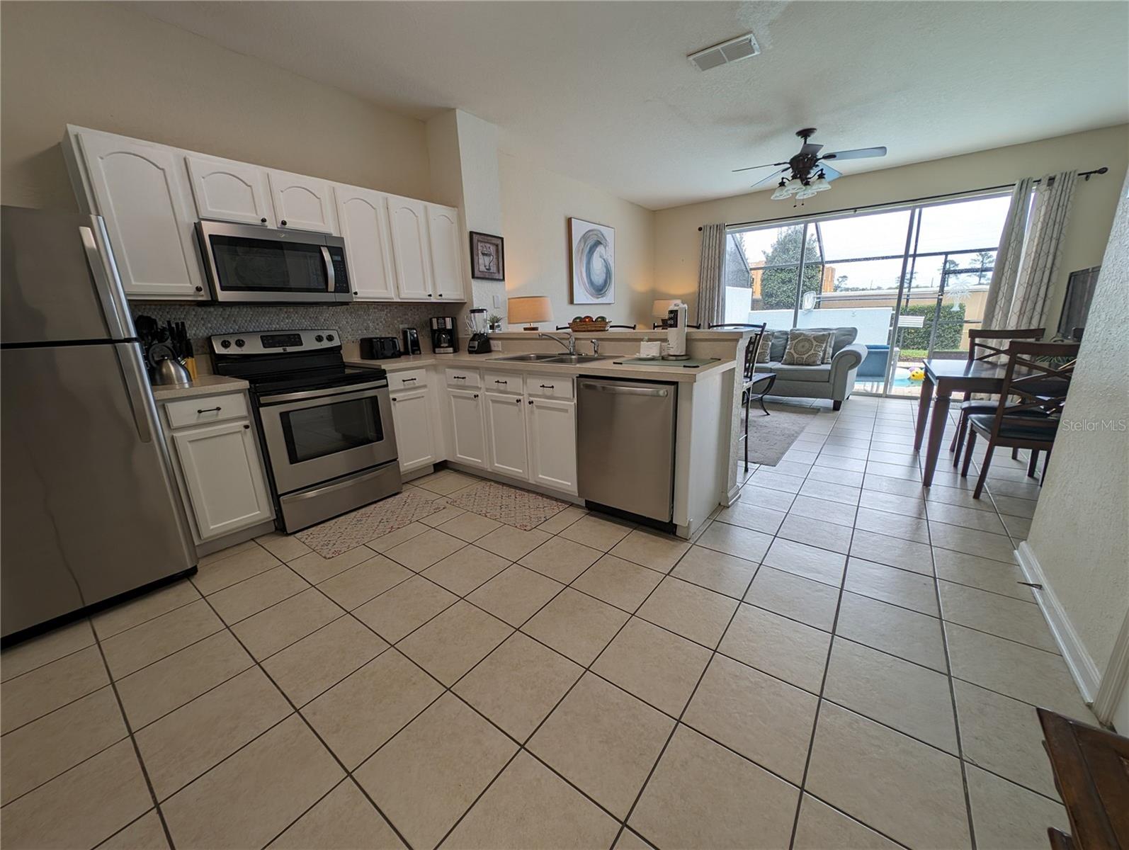 2571 MANESHAW LN