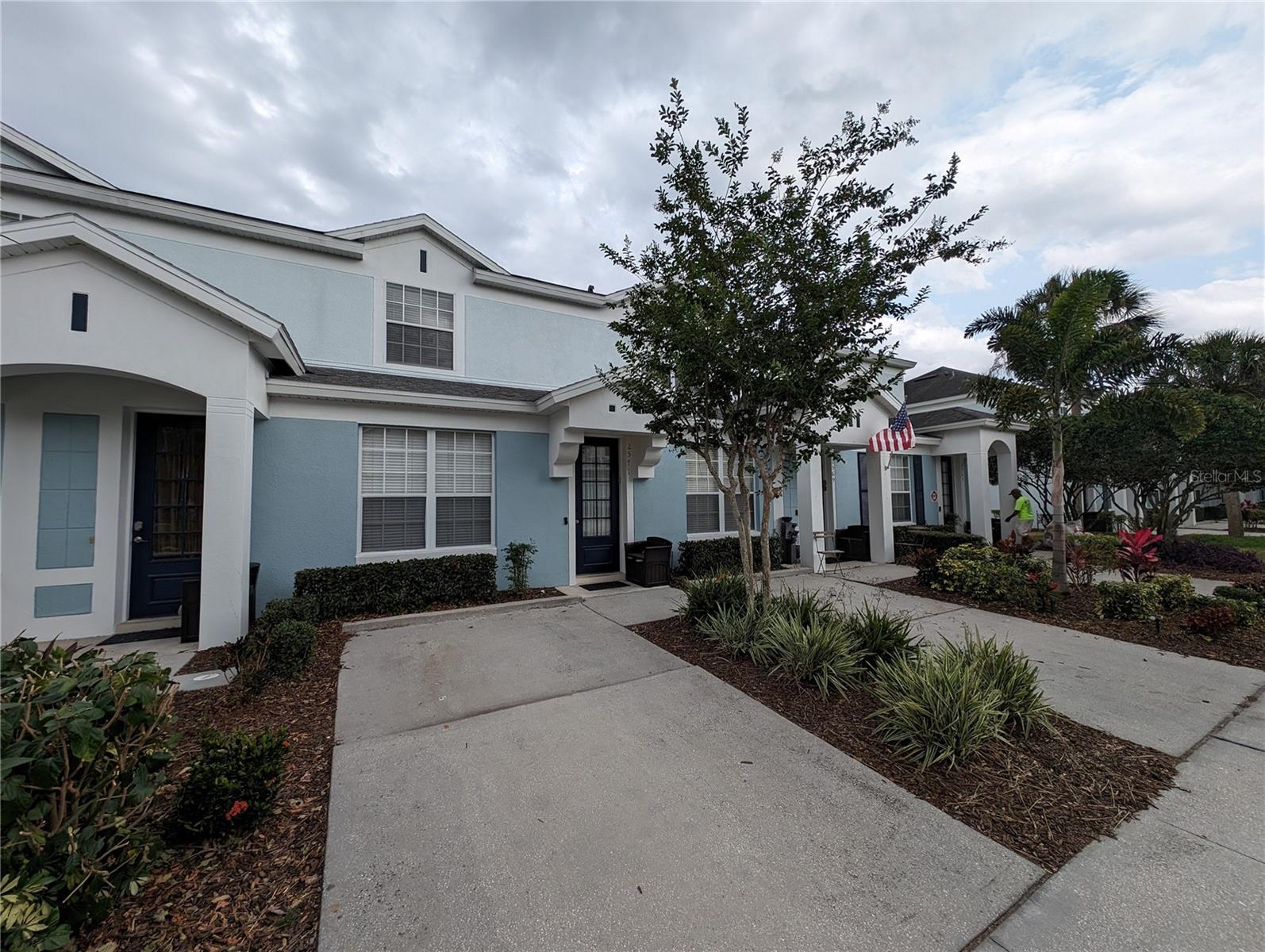 2571 MANESHAW LN