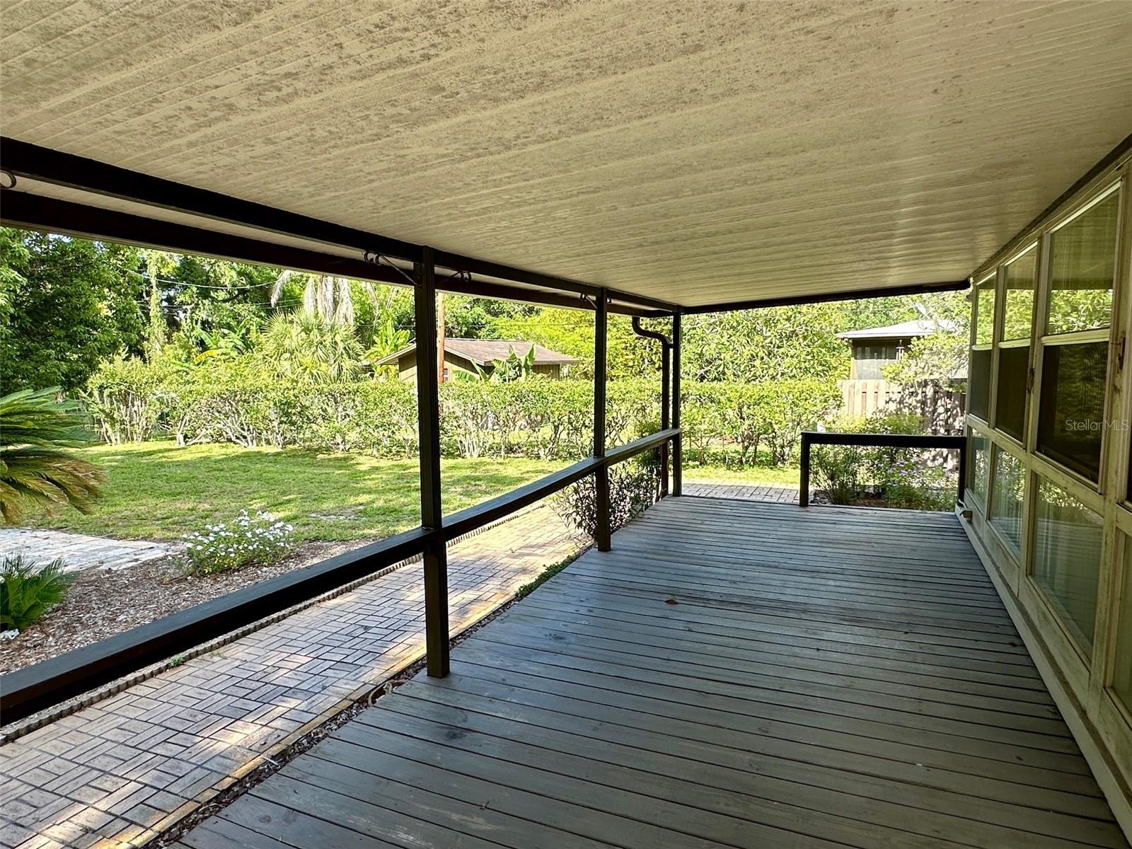 104 SUNSET DR