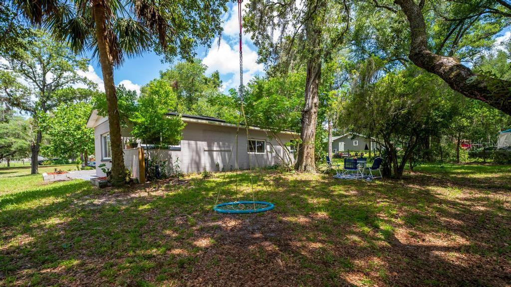 1123 W WINNEMISSETT AVE