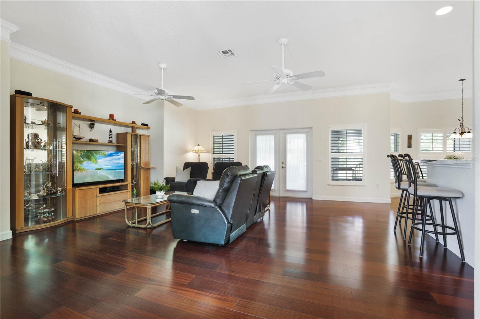 5689 MERLIN WAY