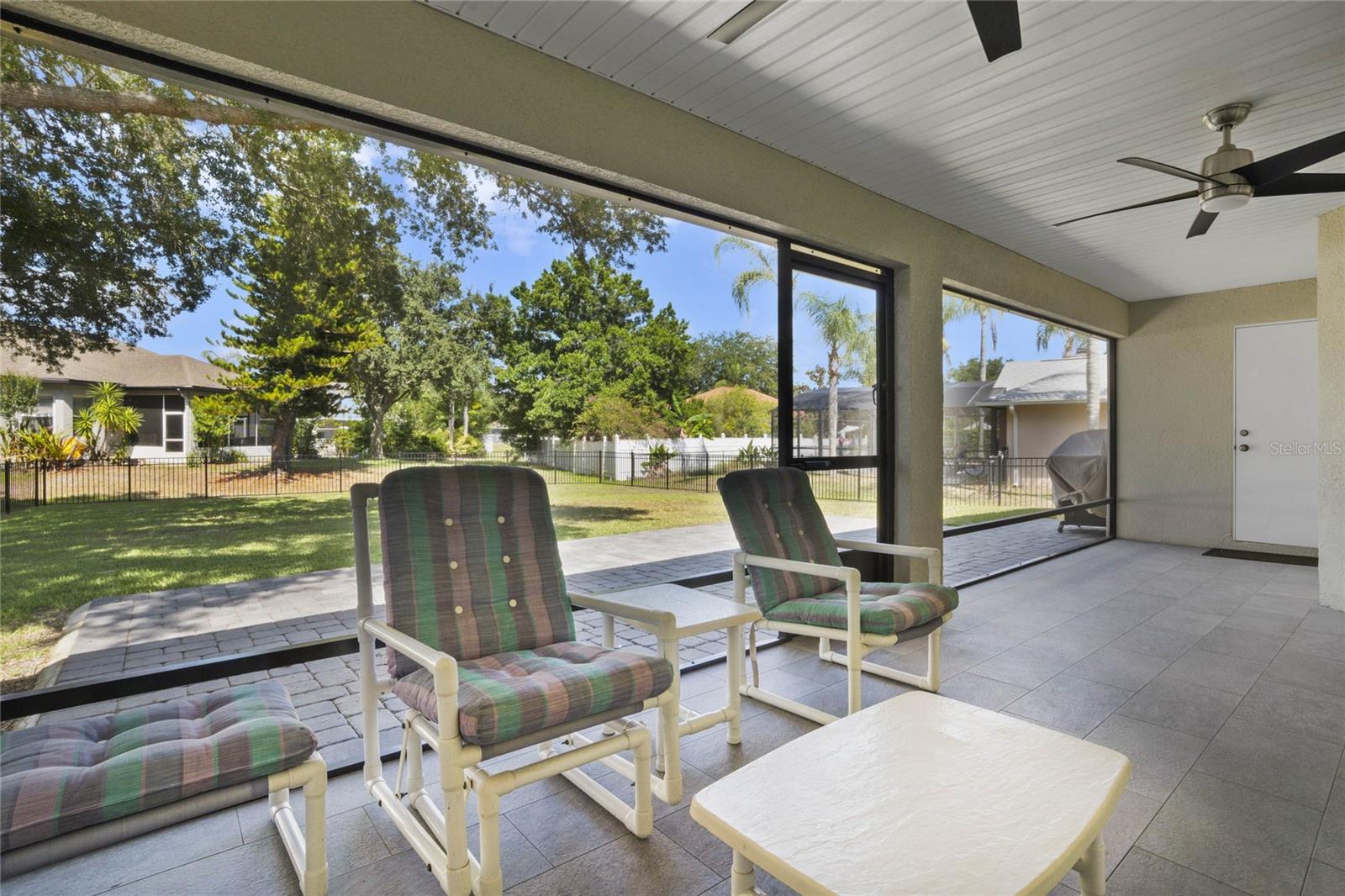 5689 MERLIN WAY