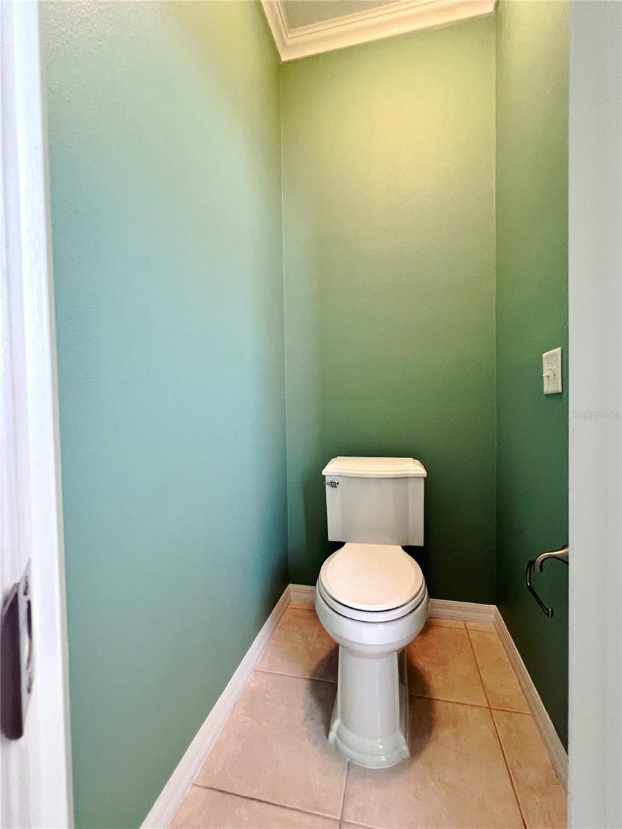 1301 LEXINGTON AVE