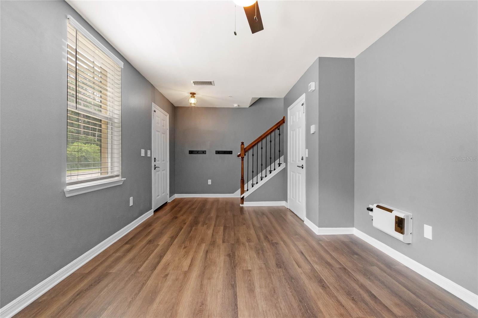 726 CENTERVALE DR