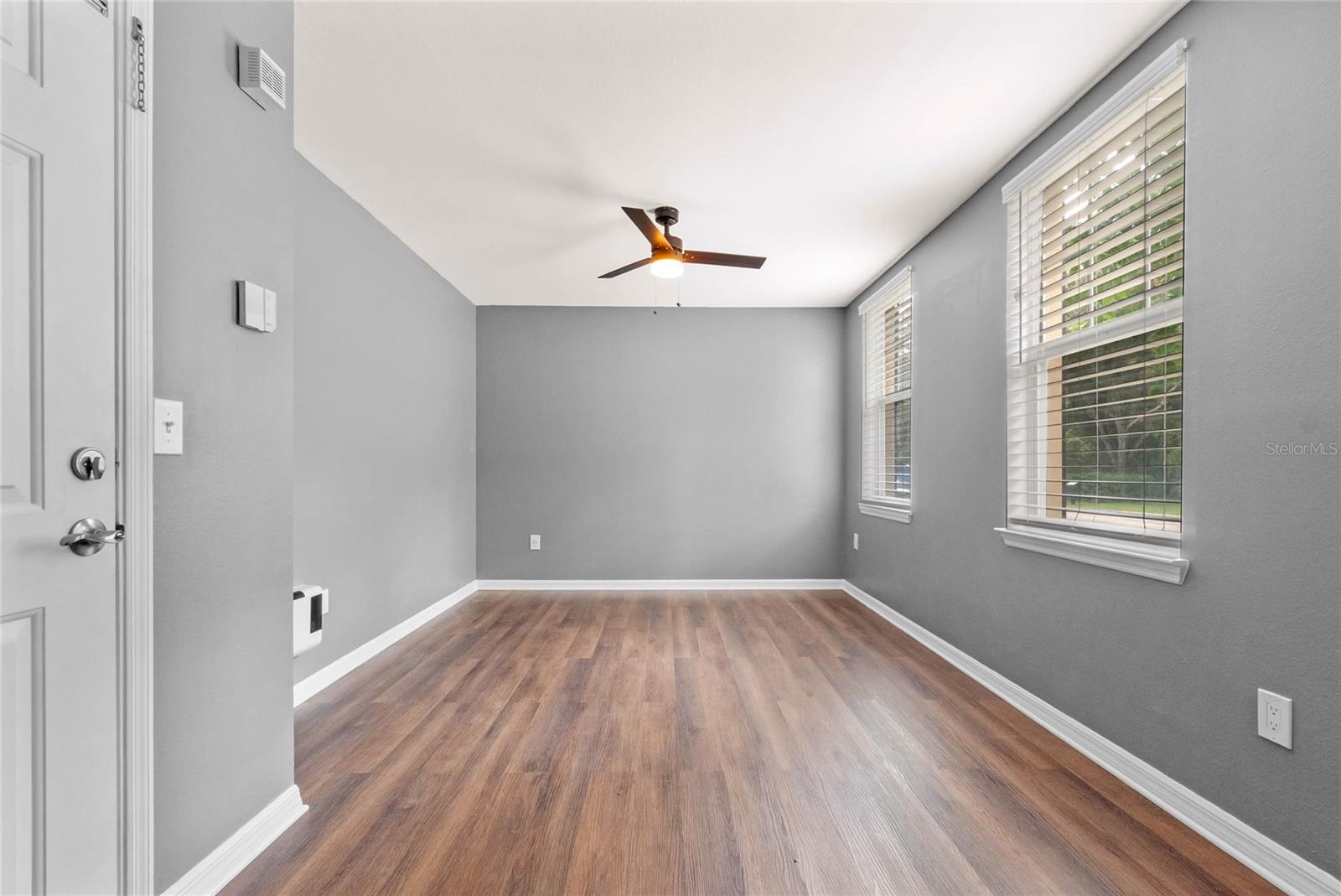 726 CENTERVALE DR