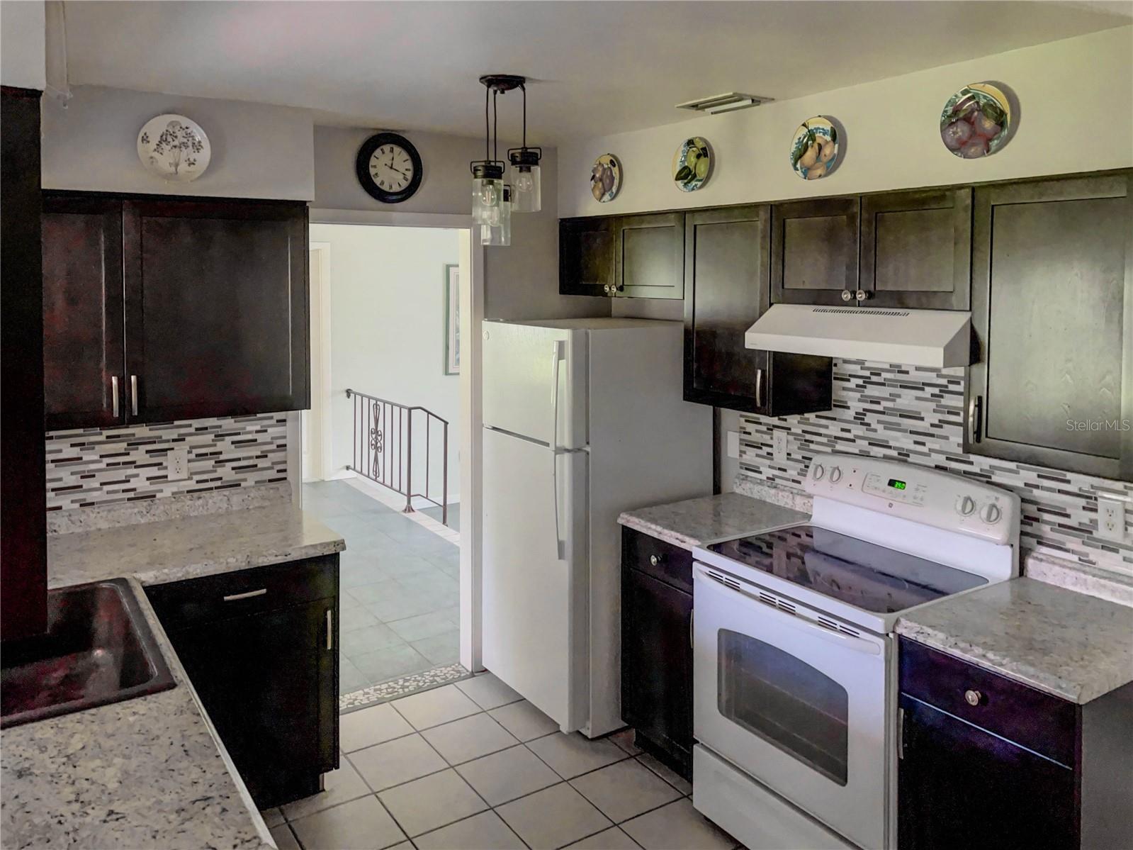 278 HUNTINGTON DR