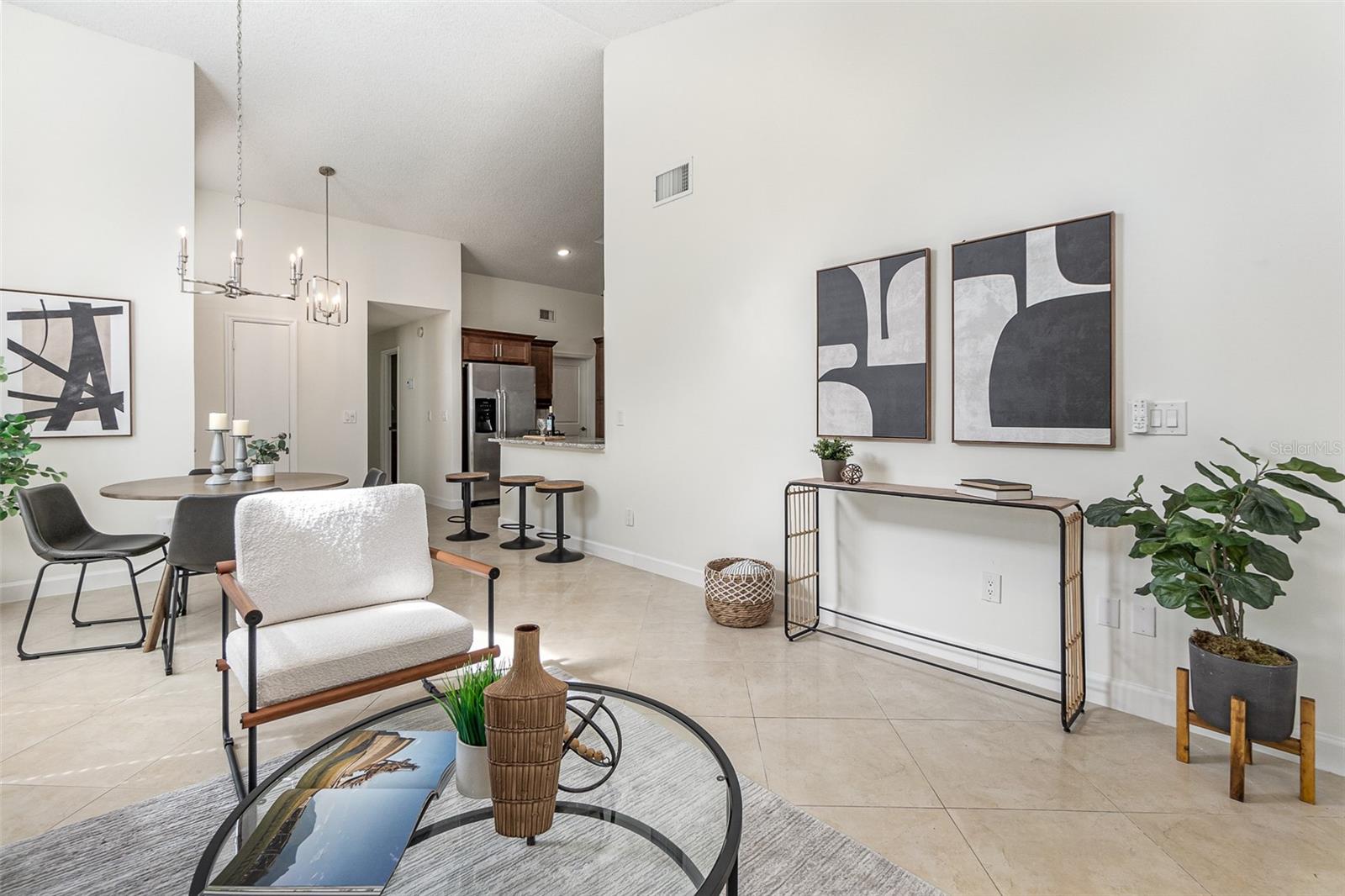100 LAKEPOINTE CIR