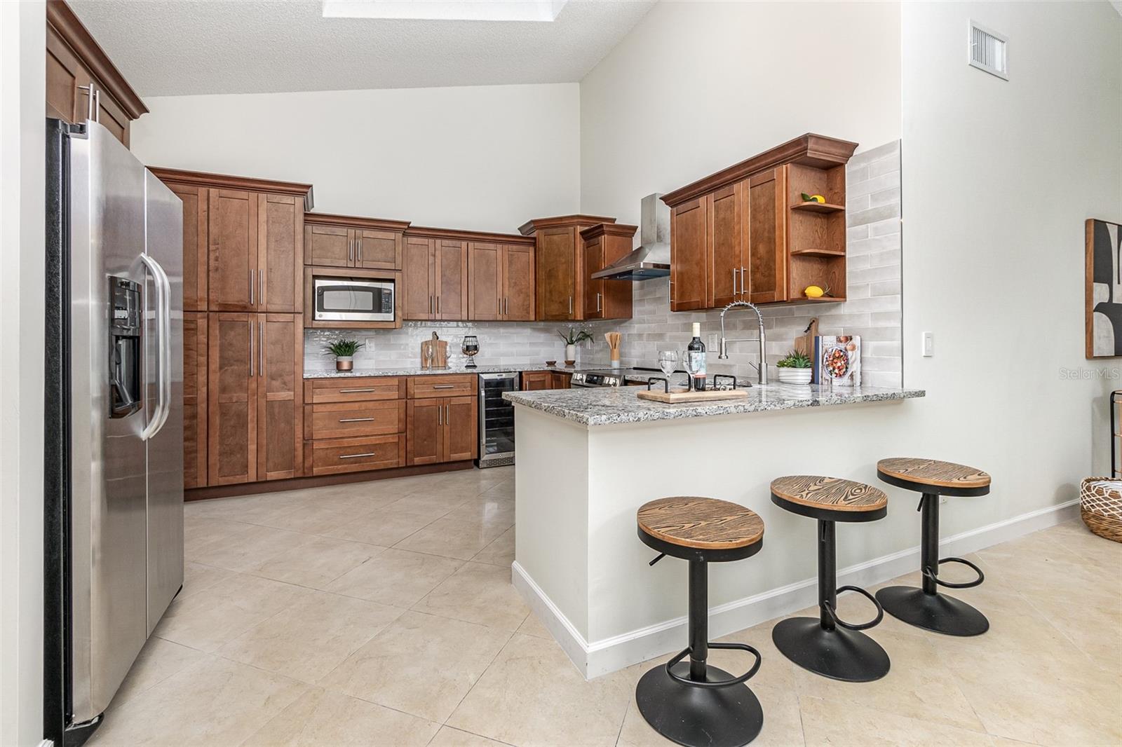 100 LAKEPOINTE CIR