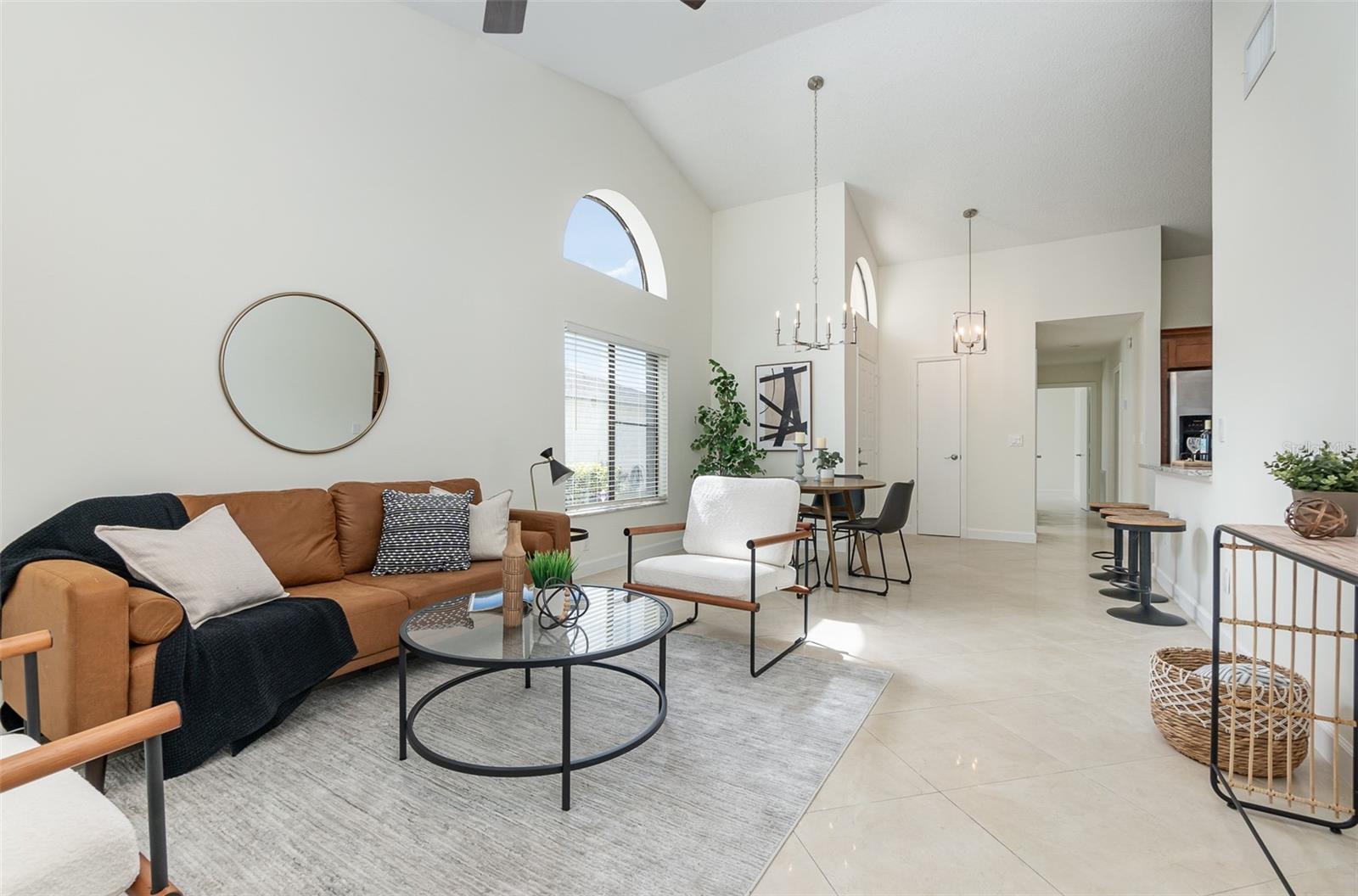 100 LAKEPOINTE CIR