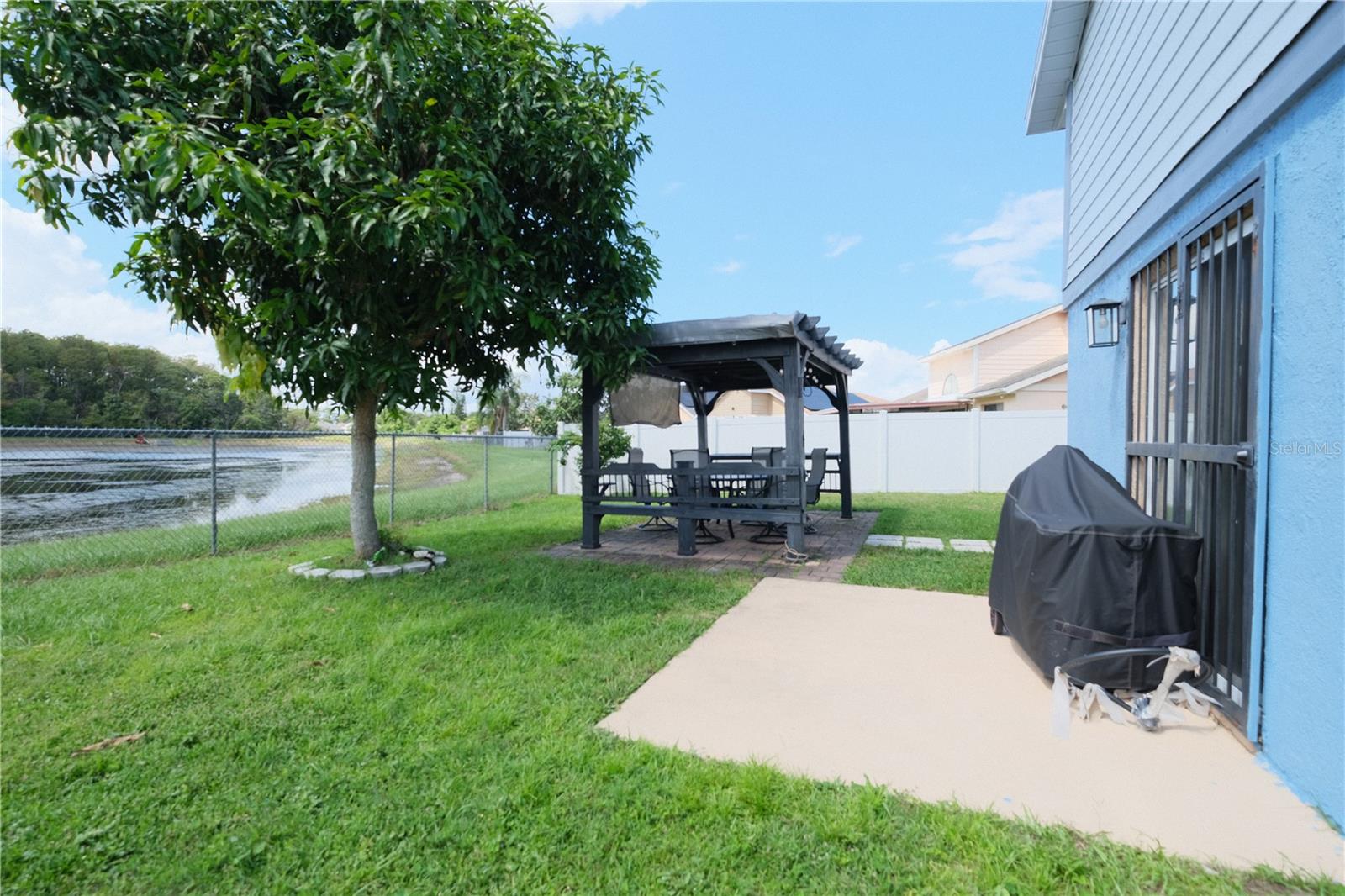 806 VIRGINIA WOODS LN