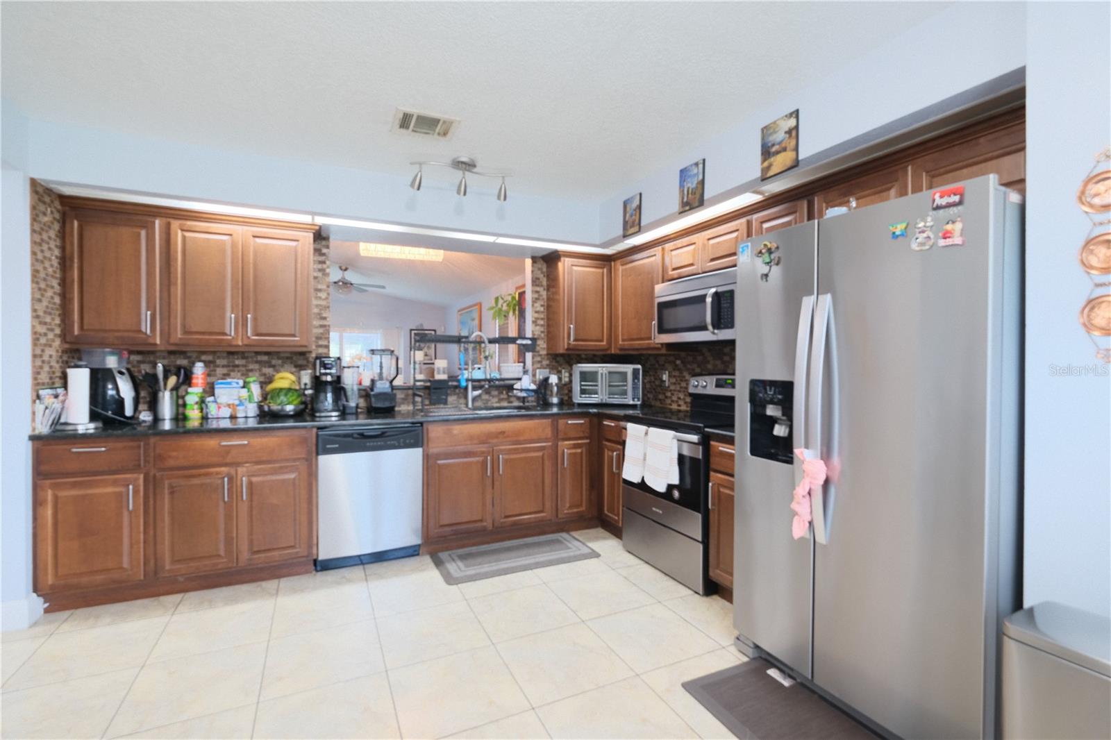 806 VIRGINIA WOODS LN